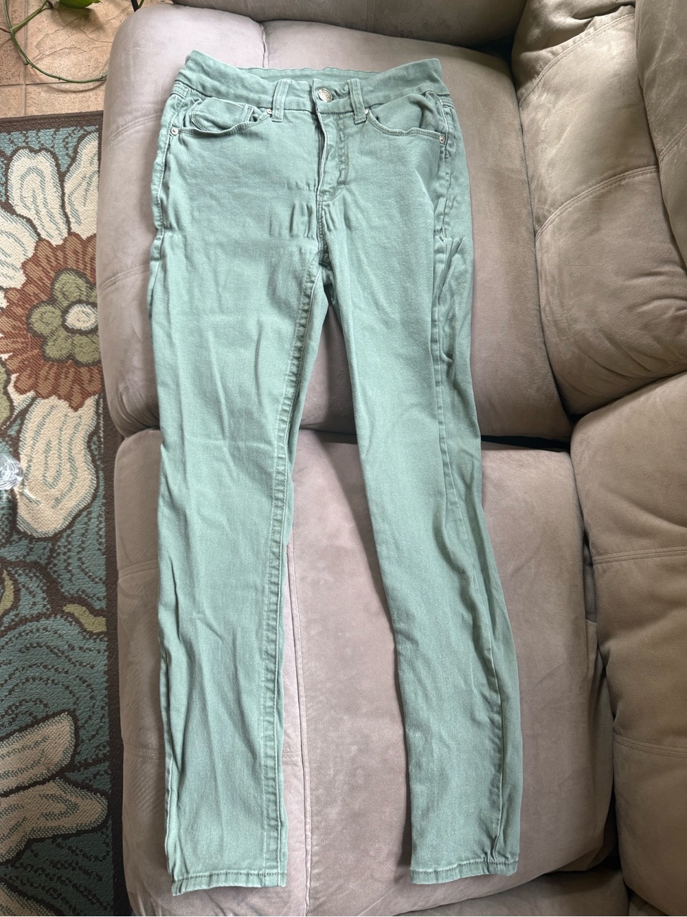 Seven7 2000s Mid-Rise Skinny Jeans in Sage Green